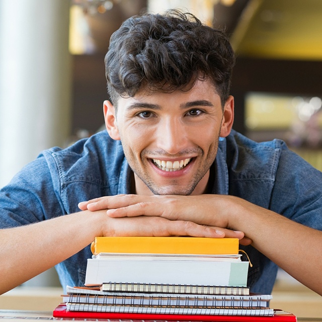 New College Student? 4 Ways to Ace Your Finances This Fall